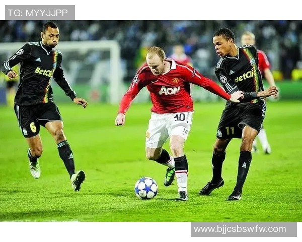 里昂与马赛激战成平局双方各自展现足球魅力与实力