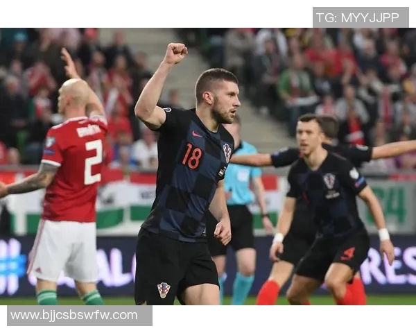 精彩回顾俄罗斯与匈牙利足球对决集锦展现激情与技术的巅峰对决